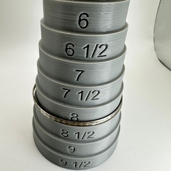 Vintage stamped 835 diamond cut design bangle bracelet! - Picture 2 of 7